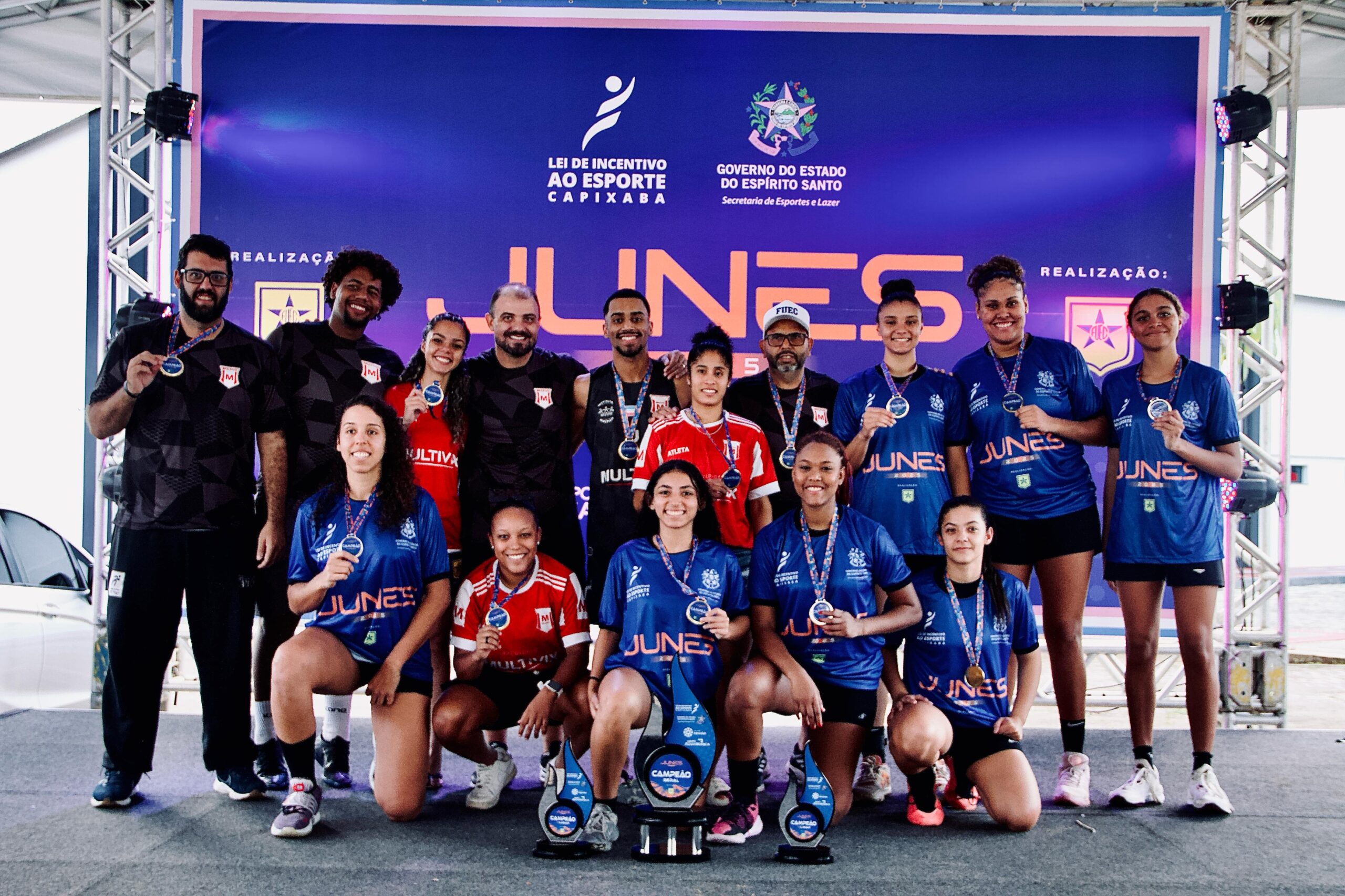 Junes define campeões e representantes da etapa nacional